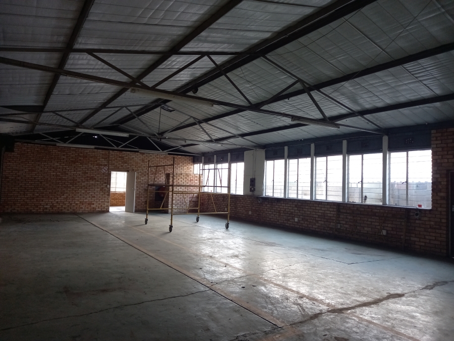 To Let commercial Property for Rent in Oos Einde North West
